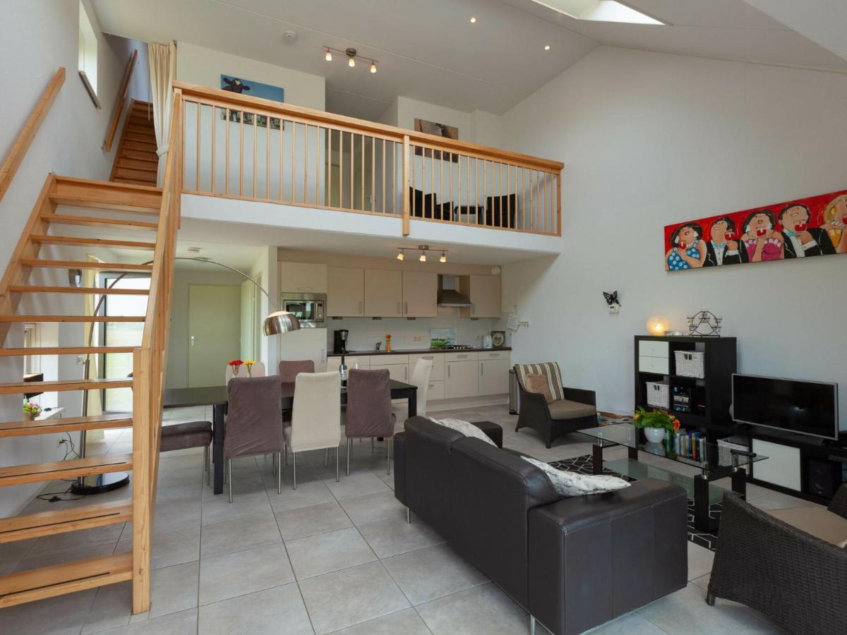 Luxury Holiday Home With Private Terrace Langweer Εξωτερικό φωτογραφία